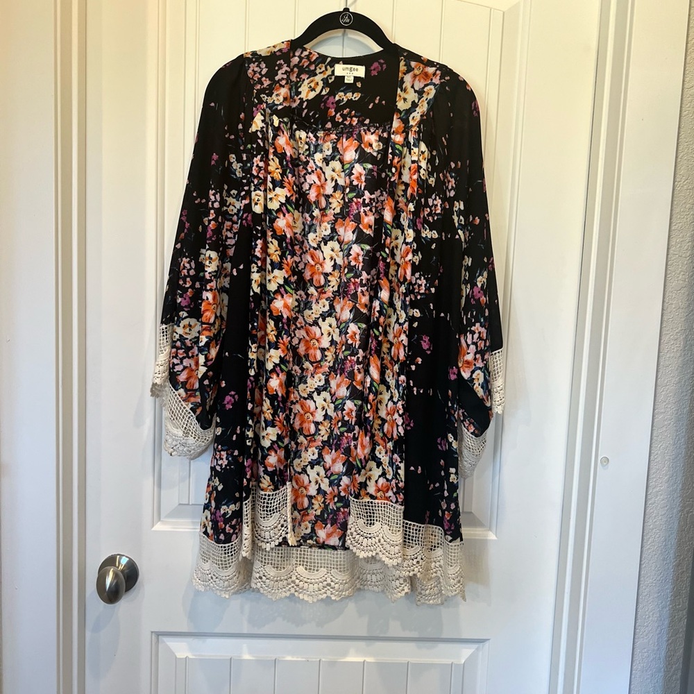 Umgee M/L Floral Kimono with Lace